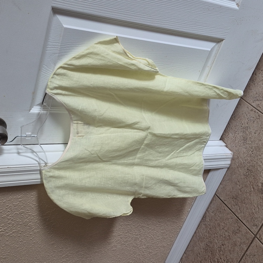 Yellow and white linen top. - Picture 2 of 3